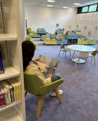16 - Les 6e a la mediatheque 2